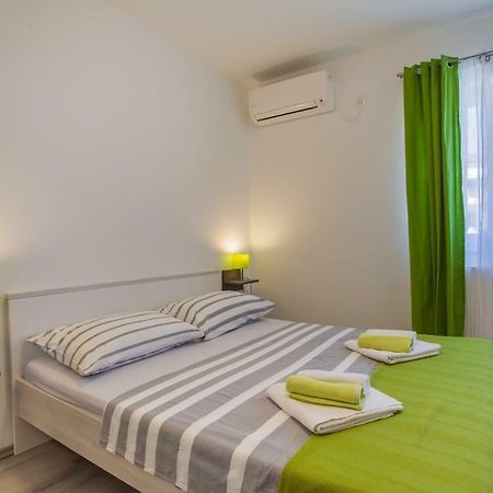 Room Elelina 茨雷斯 外观 照片